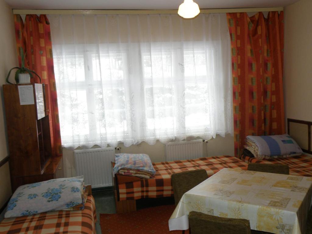 Szkolne Schronisko Mlodziezowe Zloty Widok Hostel Piechowice  Exterior photo