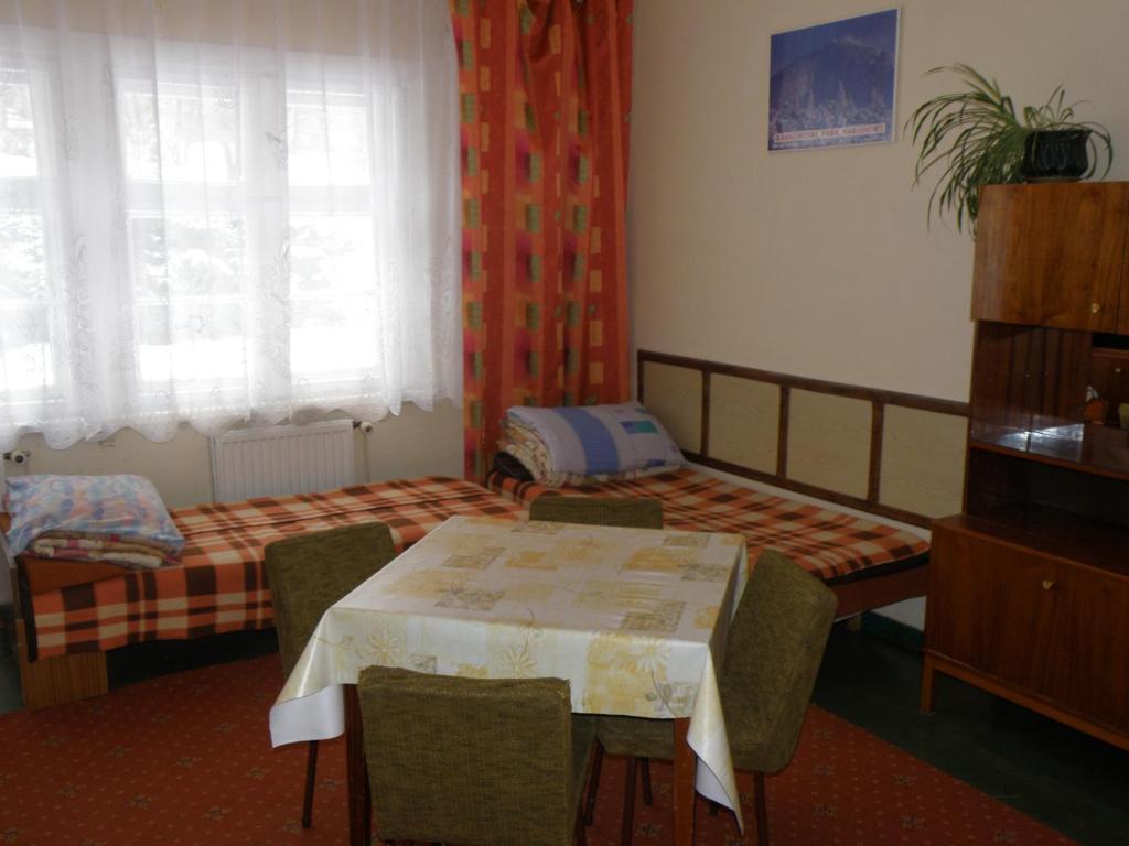 Szkolne Schronisko Mlodziezowe Zloty Widok Hostel Piechowice  Exterior photo